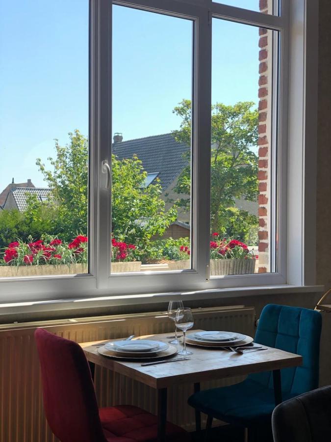 A La Villa Perroy Les Chambres Sont Spacieuses Et Les Petit-Dejeuners Offerts Dunkirk Exterior foto