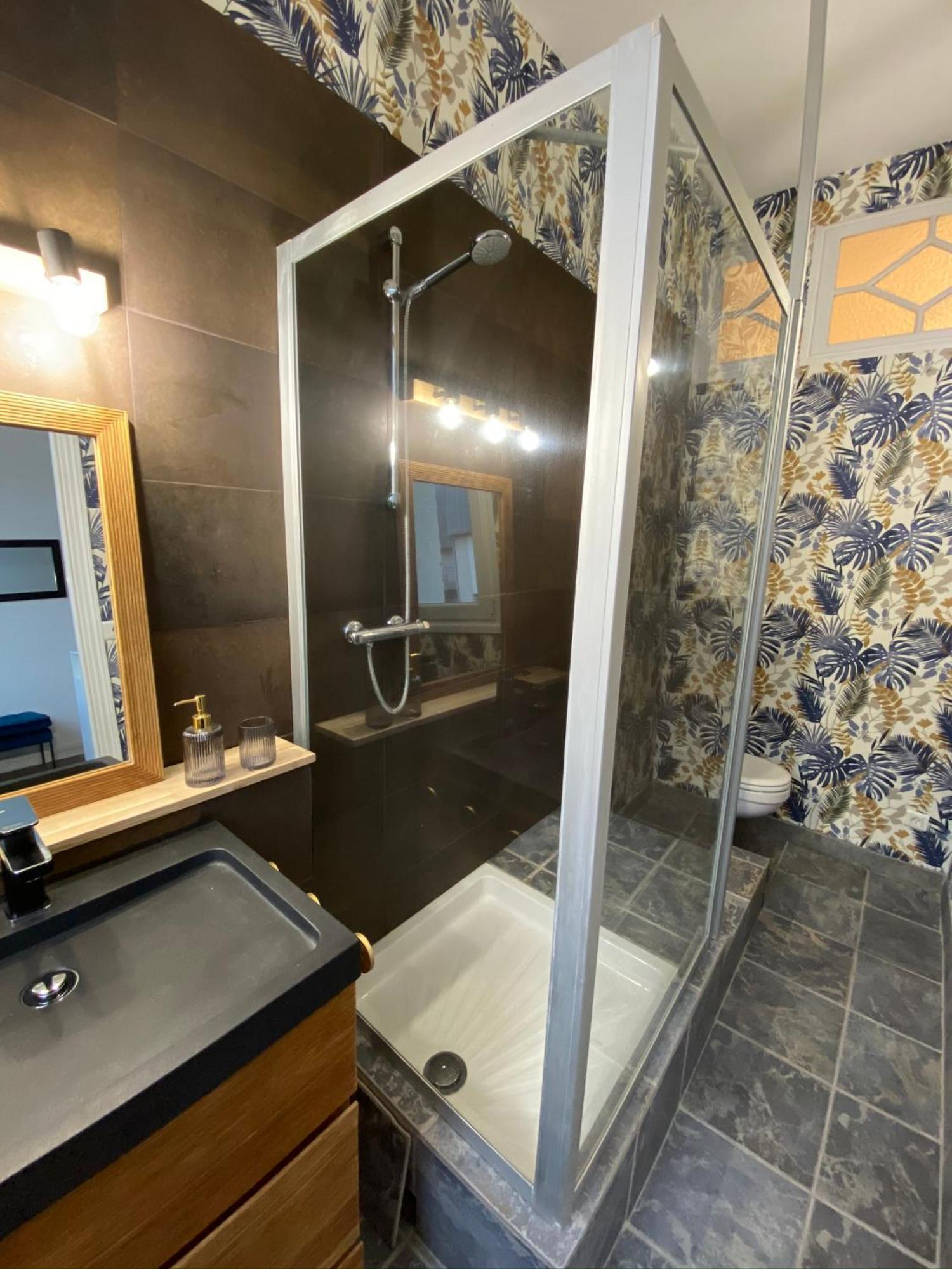 A La Villa Perroy Les Chambres Sont Spacieuses Et Les Petit-Dejeuners Offerts Dunkirk Zimmer foto