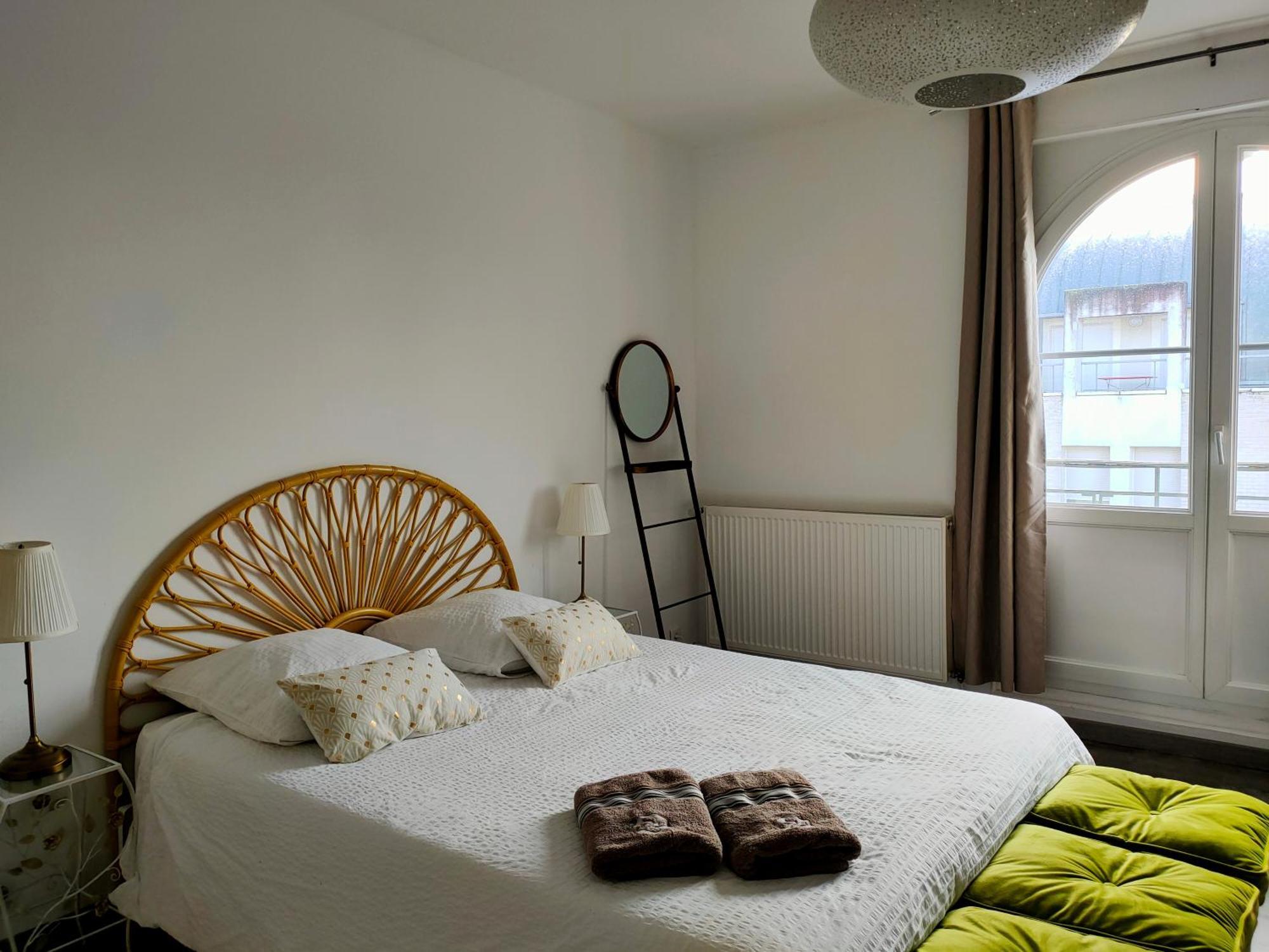 A La Villa Perroy Les Chambres Sont Spacieuses Et Les Petit-Dejeuners Offerts Dunkirk Exterior foto